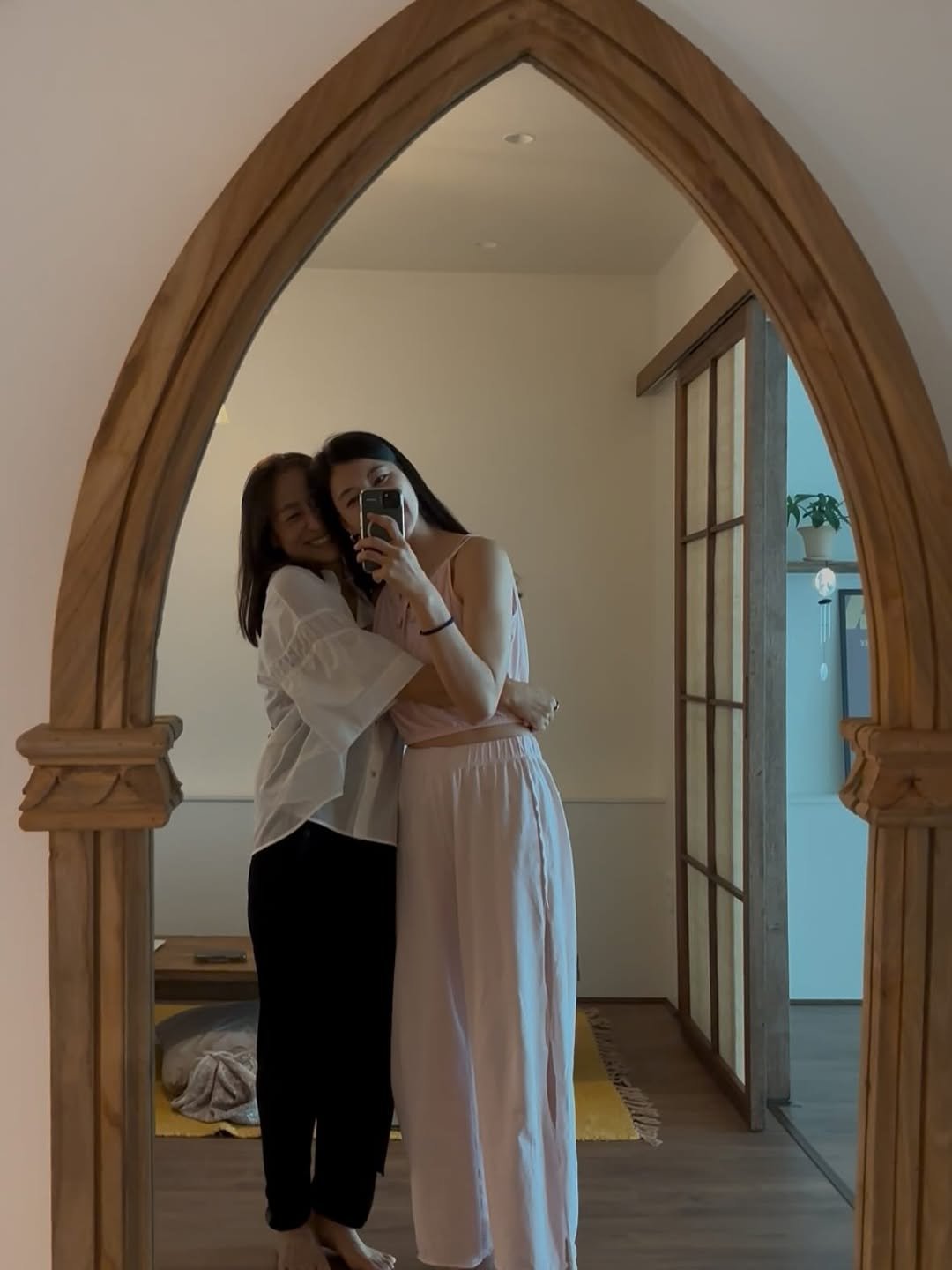 Photo shared by 스와스티야요가 | 아쉬탕가, 하타 on July 31, 2025 tagging @satya.nam. May be an image of 1 person, people kissing, mirror and text.
