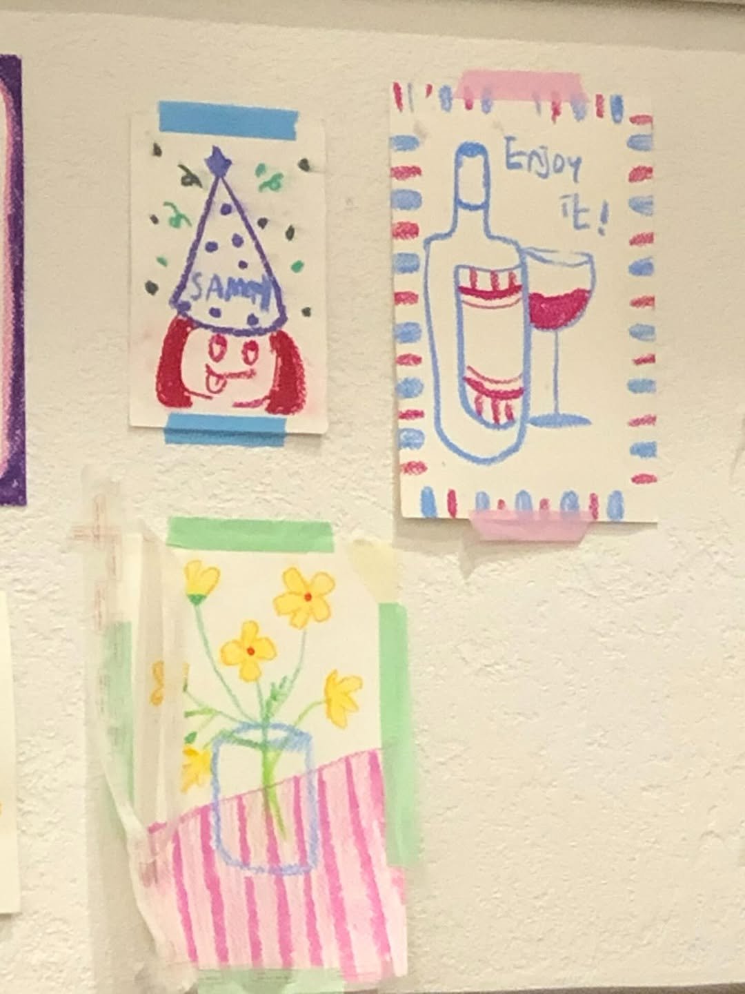 Photo by 백지헌 on April 28, 2026. May be an illustration of ‎napkin, water bottle, wine bottle, shot glass and ‎text that says '‎l1'810 Enjoy 한! SAMpI ل‎'‎‎.