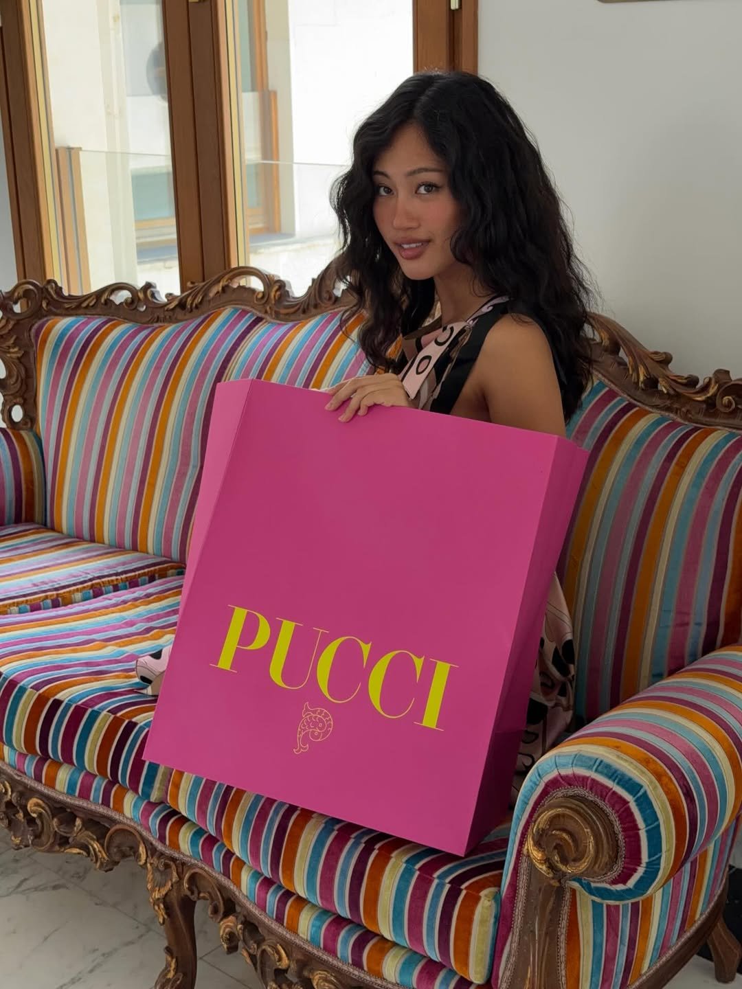 jihoon 게시물 이미지: i love my pucci 🐬💞