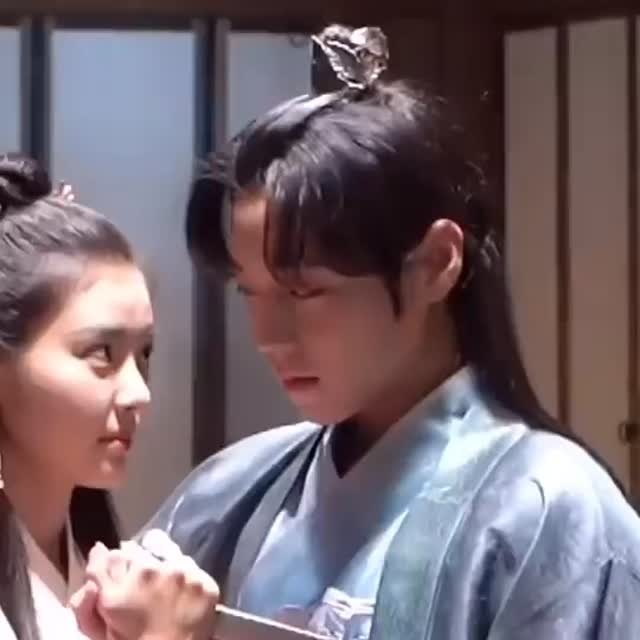 jihoon_park2905_ 게시물 이미지: siapa yg tahan ditatap sedeket itu sm dia...