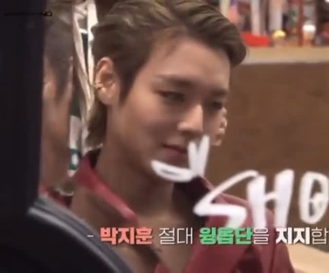 jihoon_park2905_ 게시물 이미지: so fucking handsome!!!! 

@0529.jihoon.ig...