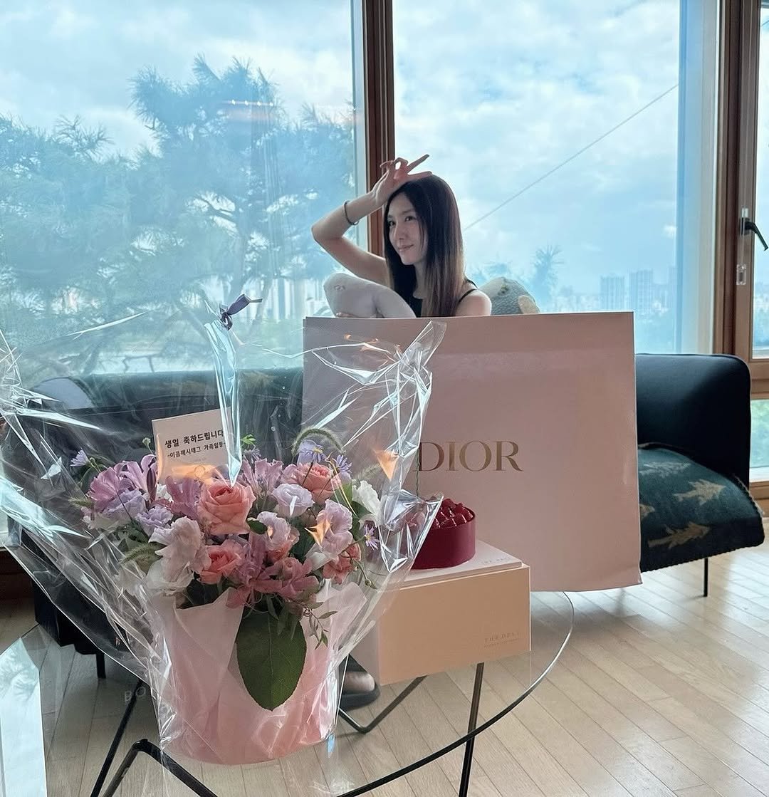 Photo shared by 서지혜 on August 23, 2024 tagging @ieumhashtag_official.