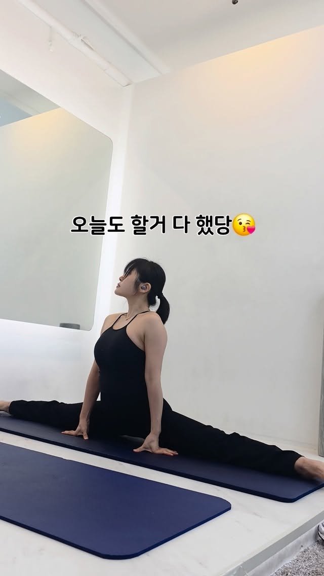 jihye_glowlife 게시물 이미지: 가슴이랑 등운동 하고 유산소 스트레칭까지~^^
얼른 집 가서 한끼 더 먹고 푹...