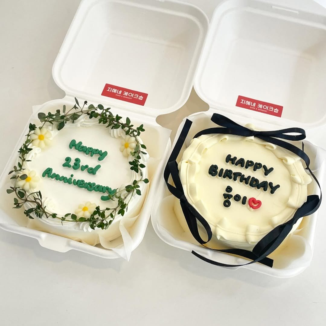 Photo by 지혜네케이크숍 수원케이크 광교케이크 크리스마스케이크 in 광교푸르지오월드마크.