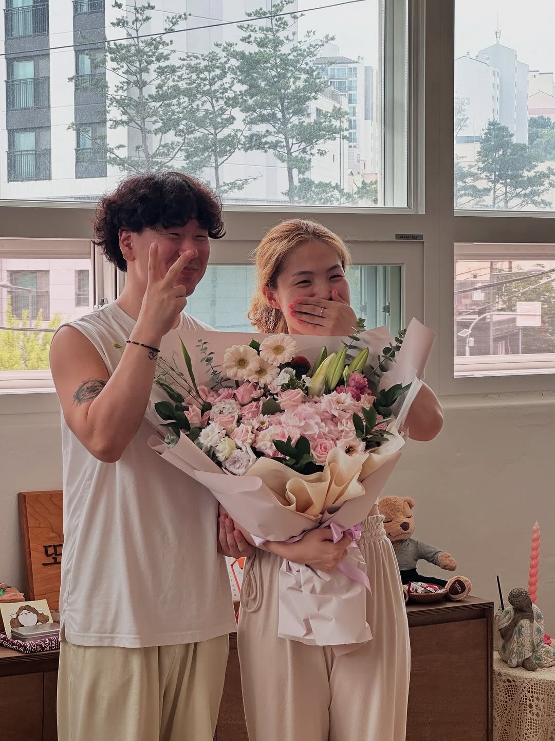 Photo shared by 또, 요가 | 져니요가🕉 on June 29, 2025 tagging @likethis_yoga, and @ddo.yoga. May be an image of 2 people, prairie gentian, baby's-breath and text.