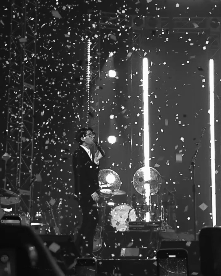 jiii2soo 게시물 이미지: 앞으로 영원히 스탠딩 갈 것을 맹세한다

@holideez 🖤🪽