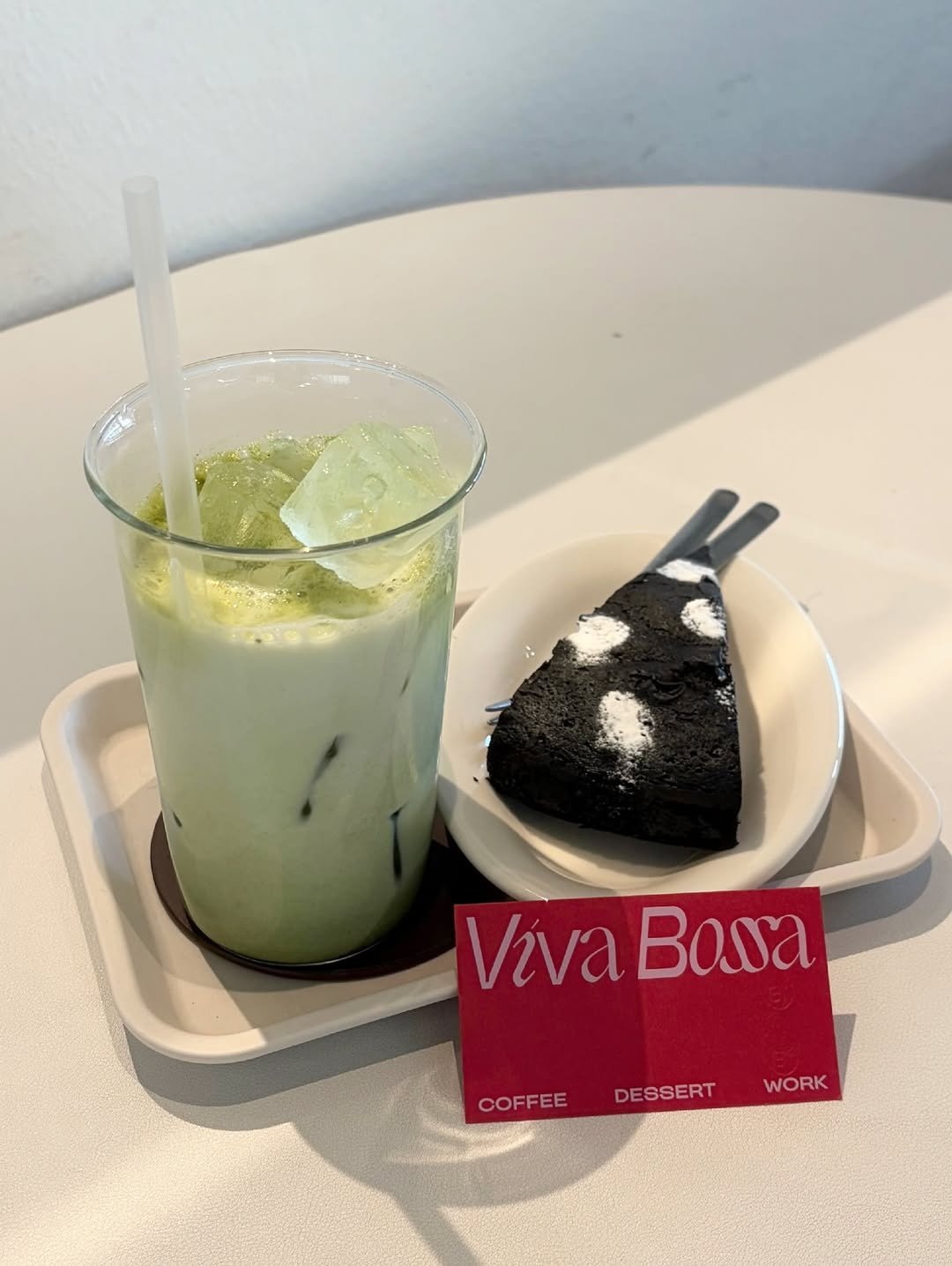 Photo by 지수 on March 19, 2026. May be an image of dessert, drink and text that says 'VivaBosa Bosa COFFEE DESSERT WORK'.