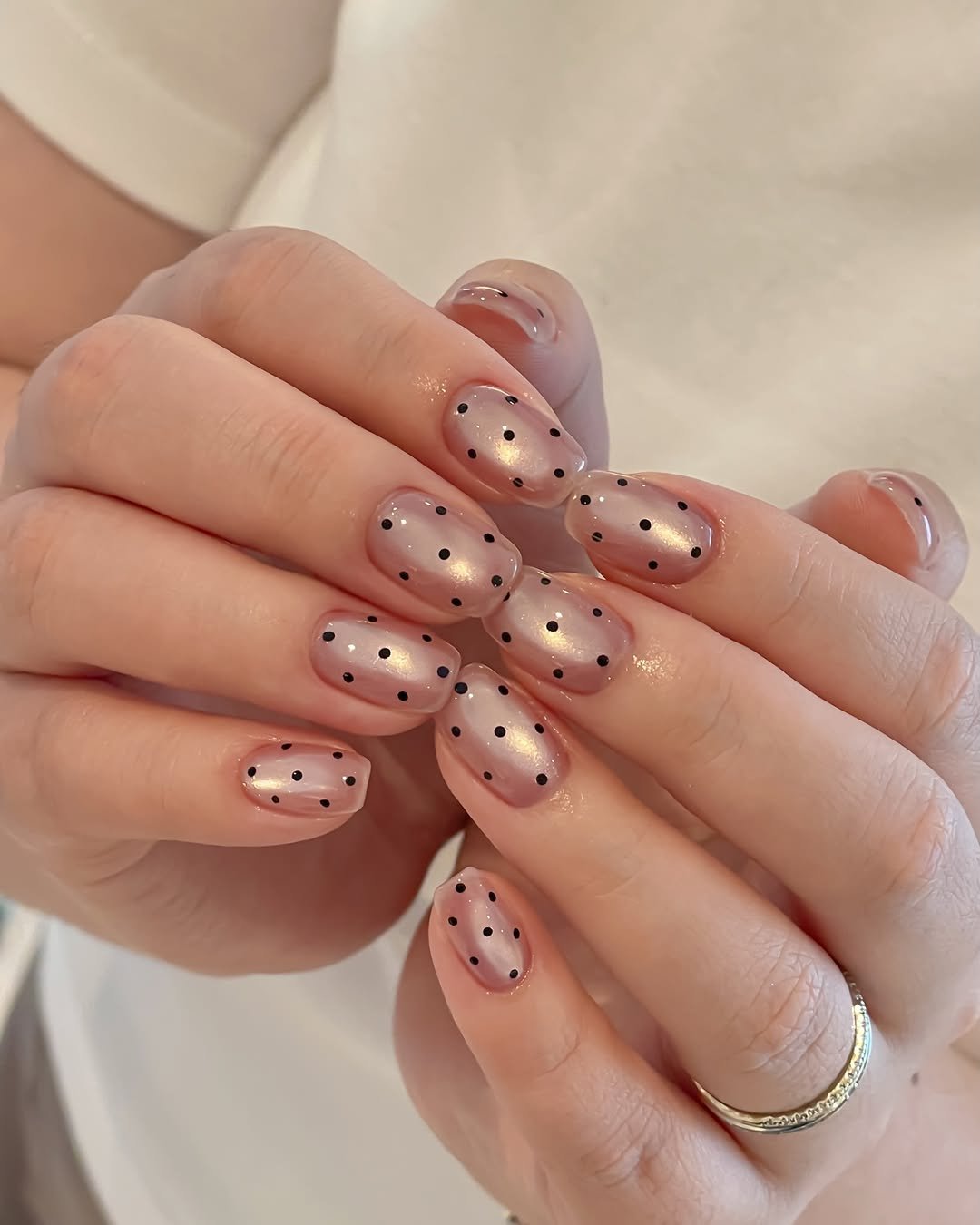 jinbok_nail 게시물 이미지: 예뽀예뽀 🤤🩷
⠀
⠀⠀
⠀
예약문의 ⬂⬂
네이버 예약 또는 𝐊𝐚𝐤𝐚𝐨 진복네일

⠀⠀