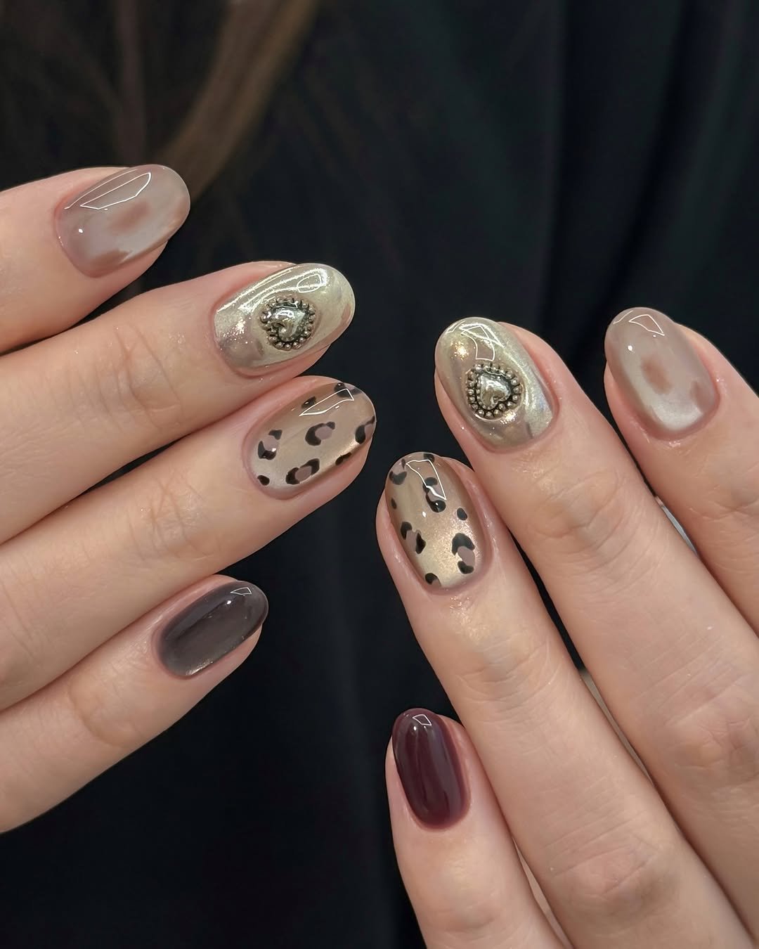 Photo shared by 진복네일 l 광명네일 • 광명사거리네일 on November 08, 2025 tagging @dgel_korea. May be an image of one or more people, fingernails and text.