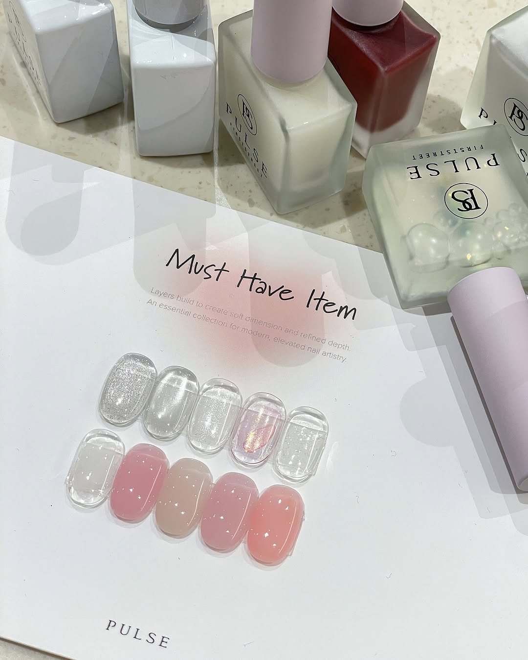 jinbok_nail 게시물 이미지: 펄스젤 •Must Have Item•
이름처럼 없어선 안될 구성이에요 🩷

맑디...