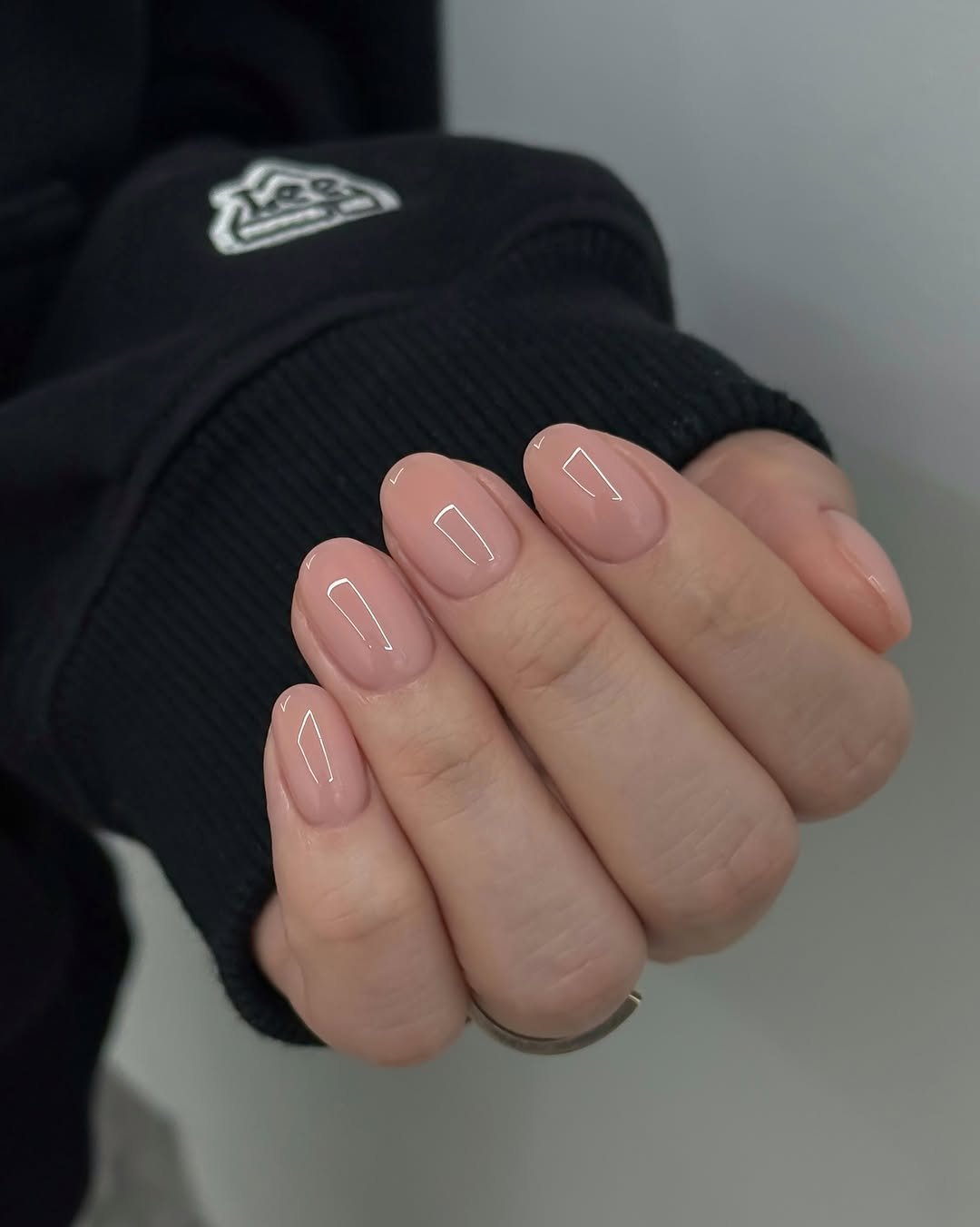 Photo by 진복네일 l 광명네일 • 광명사거리네일 in 광명사거리역 with @crearnail_com. May be an image of one or more people, fingernails and text.