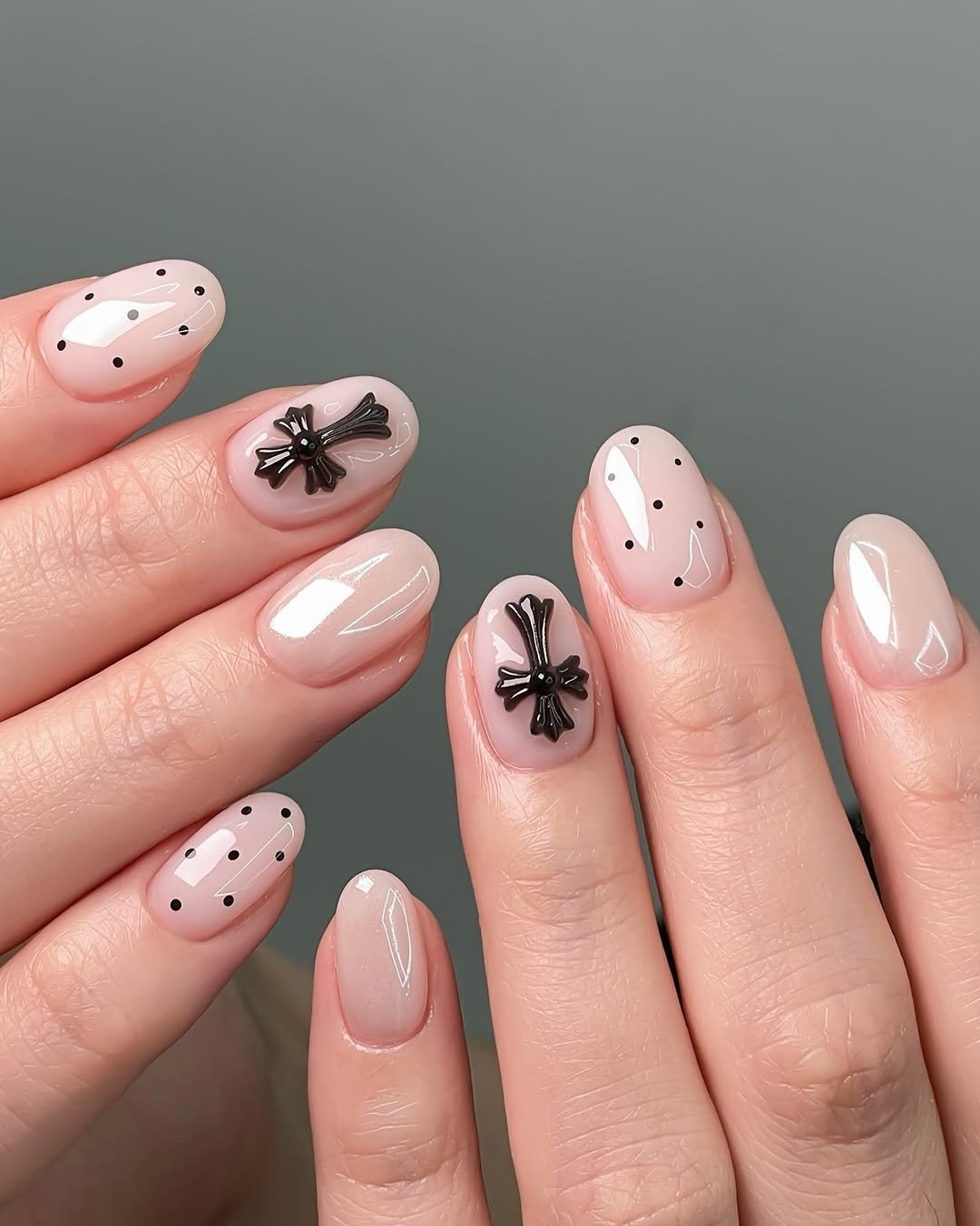 Photo by 진복네일 l 광명네일 • 광명사거리네일 in 광명사거리역 with @viewgel_official, and @atoz_korea. May be an image of one or more people, fingernails, bow and text.