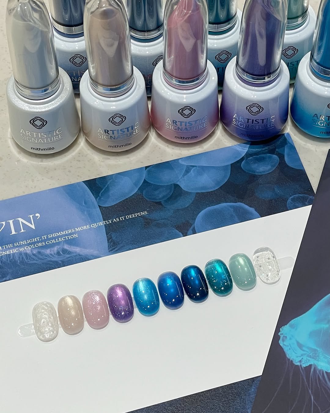 jinbok_nail 게시물 이미지: 미스밀로 •다이빈•
정말 여름네일에 최적화된 구성아니냐며 ..🫢
청량한 컬러감의...