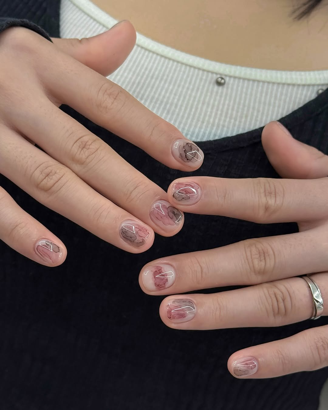 Photo by 진복네일 l 광명네일 • 광명사거리네일 in 광명사거리역 with @dgel_korea. May be an image of one or more people, fingernails and text.