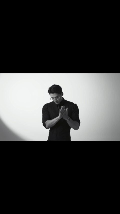 jingjiren_z 게시물 이미지: 一种感觉
.
.
.
#bodybuilding #fitness #anime...