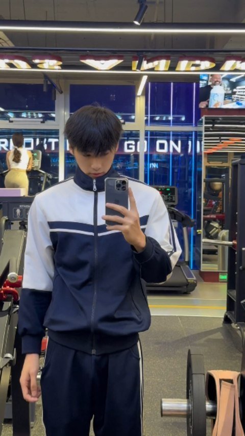 jingjiren_z 게시물 이미지: 💪🏼
.
.
.
#bodybuilding #gym #gymlife #workout...