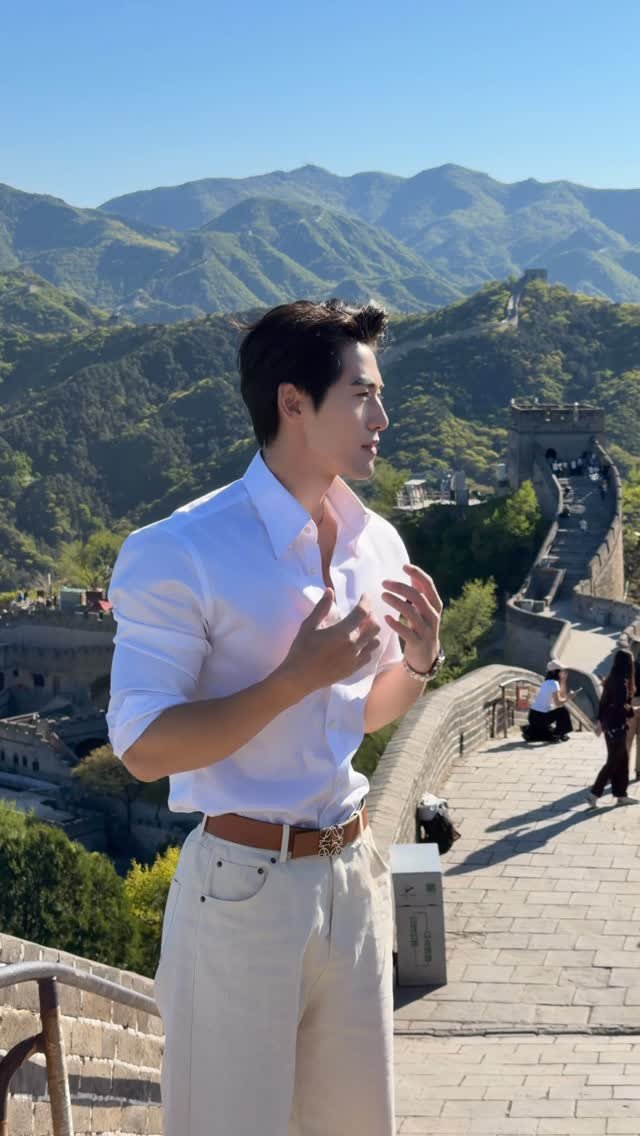 jingjiren_z 게시물 이미지: “他给不了你的感觉 我给你”