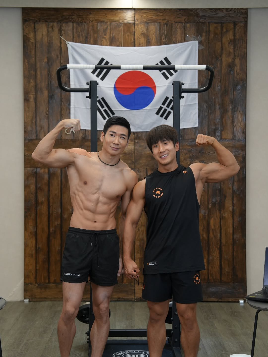 jinham84 게시물 이미지: 바벨라토르(@barbellator_official)
리쌤(@coach_leesam...