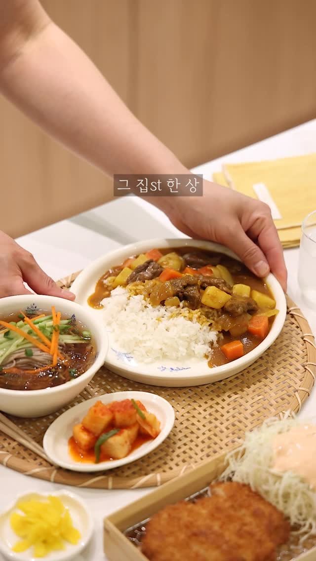 jini___202 게시물 이미지: .
오늘 날씨 완전 여름 🍃
직장인 시절 점심시간에 줄 서서 먹던 그 집...