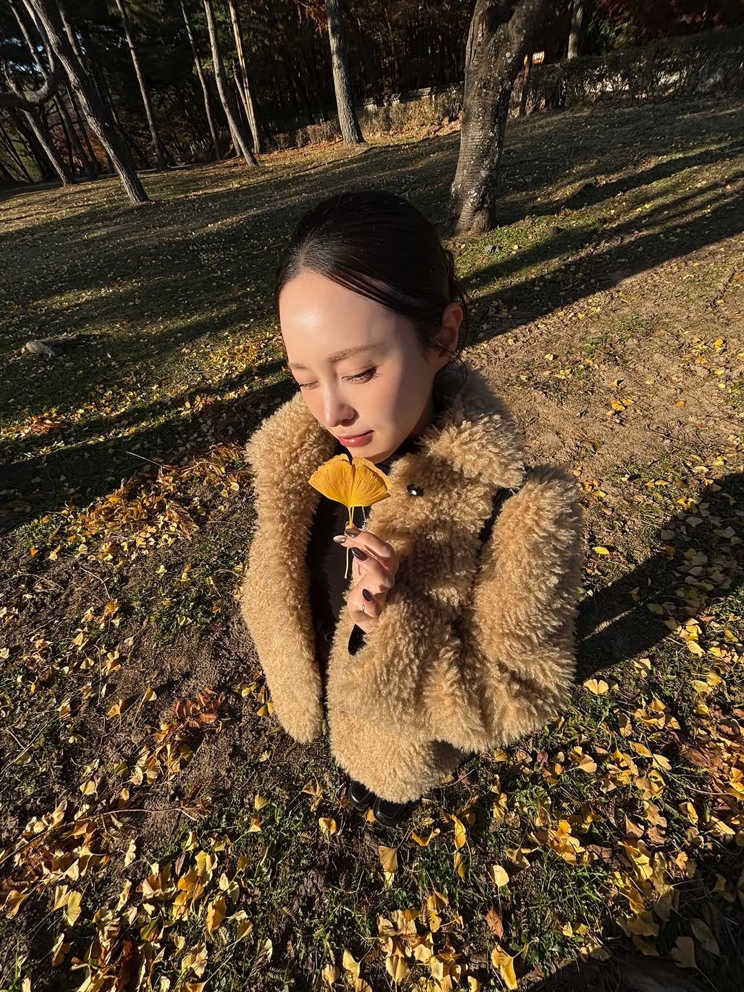 Photo by 진숭이🐒 on November 22, 2025. May be an image of child.