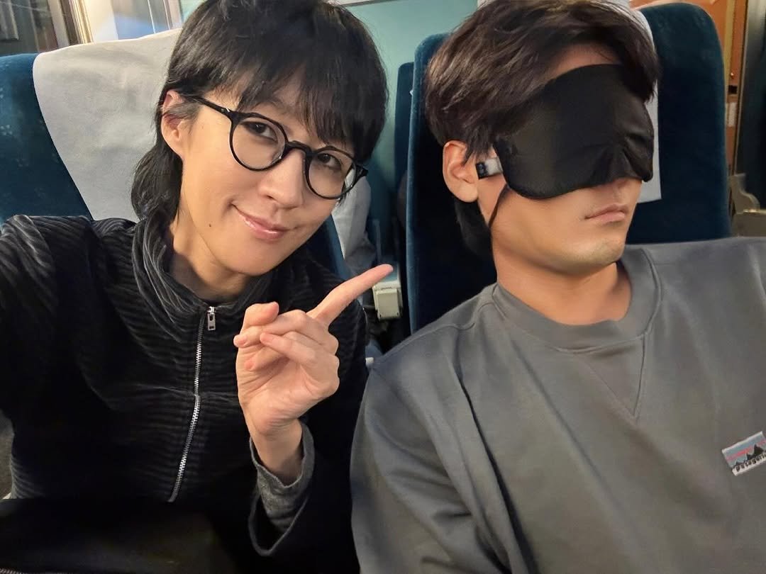 Photo by 홍진경 on October 10, 2025. May be an image of one or more people, bangs, train and text.