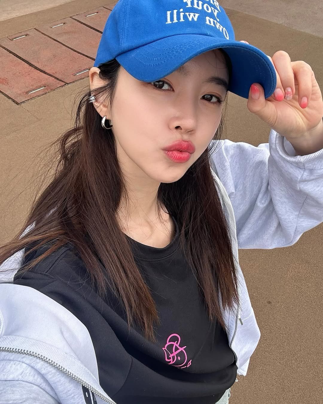 Photo by 진세연 on April 17, 2025.