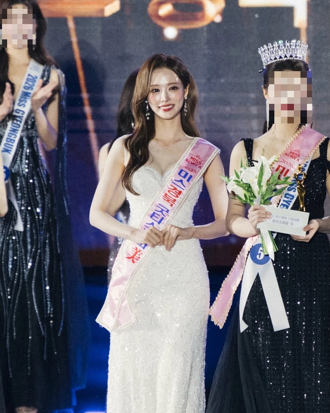 jinvely_99 게시물 이미지: 👑𝟐𝟎𝟐𝟔 𝐌𝐢𝐬𝐬 𝐆𝐲𝐞𝐨𝐧𝐠𝐛𝐮𝐤💎✨🪽
작가님들의 무한애정으로 예쁜사진 왕창...