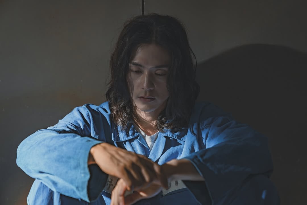 Photo by KIM JIHUN on November 27, 2025. May be an image of one or more people, makeup, bath robe and text.