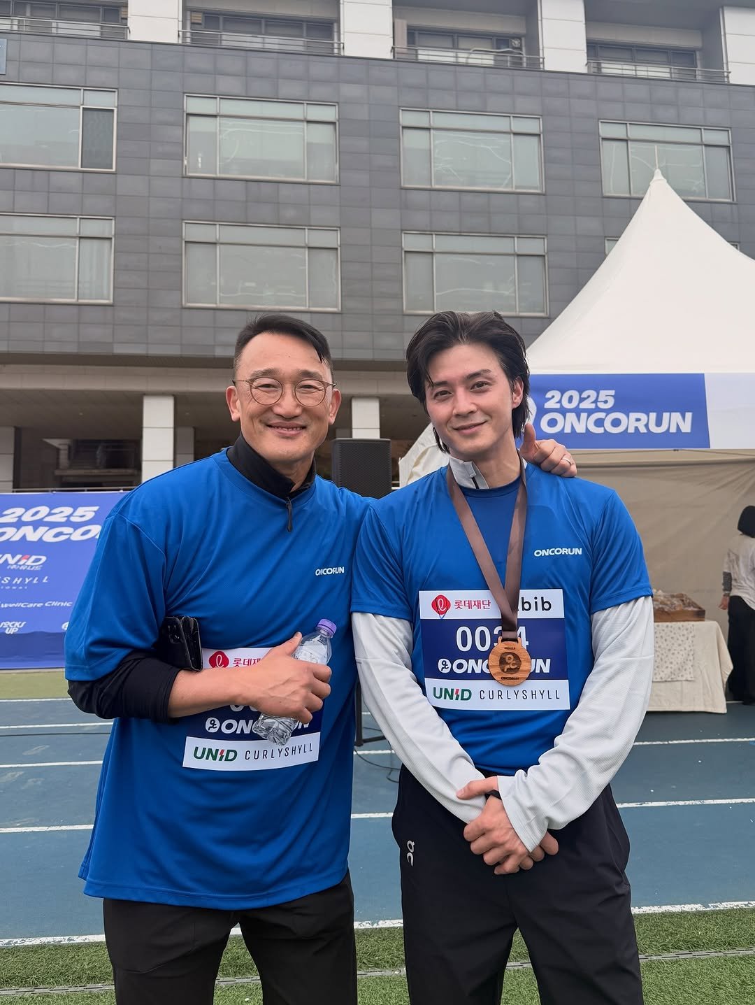 Photo shared by KIM JIHUN on November 07, 2025 tagging @justin.jeon70, and @oncorun1885. May be an image of text that says '2025 ONCO 2025 ONCORUN VID SNYLL wiCareCR anP CRAMAC ਮुप OICOUN ONCORUN 롯데지 l 붓내재단 bib 000 BONCOON JN N PONG UNID GURLYSHYLL BONG UNID CURLYSHY!L UNIDCURLYSHLL CU 場'.