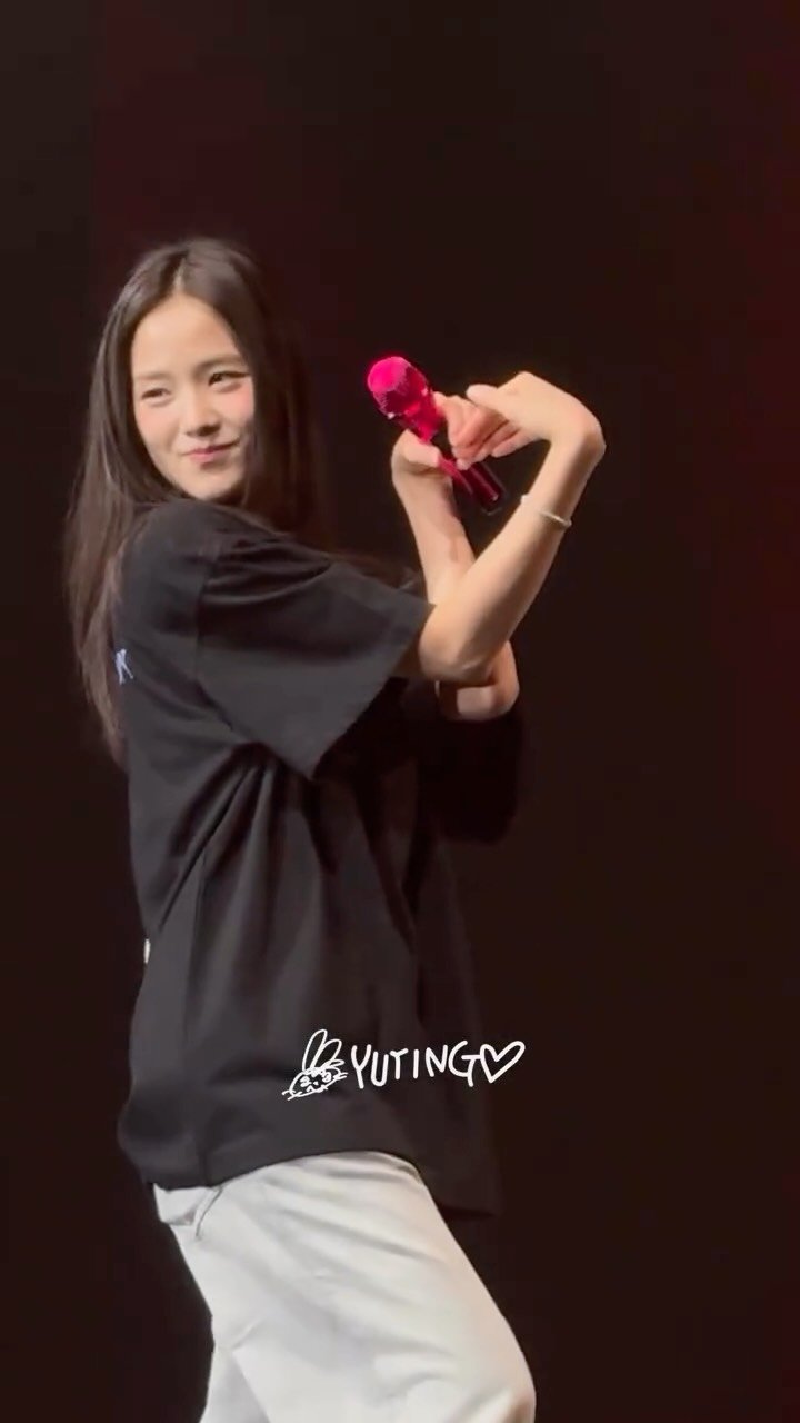 jisooiswifey 게시물 이미지: JISOO “Your Love” Meet and Greet: Final...