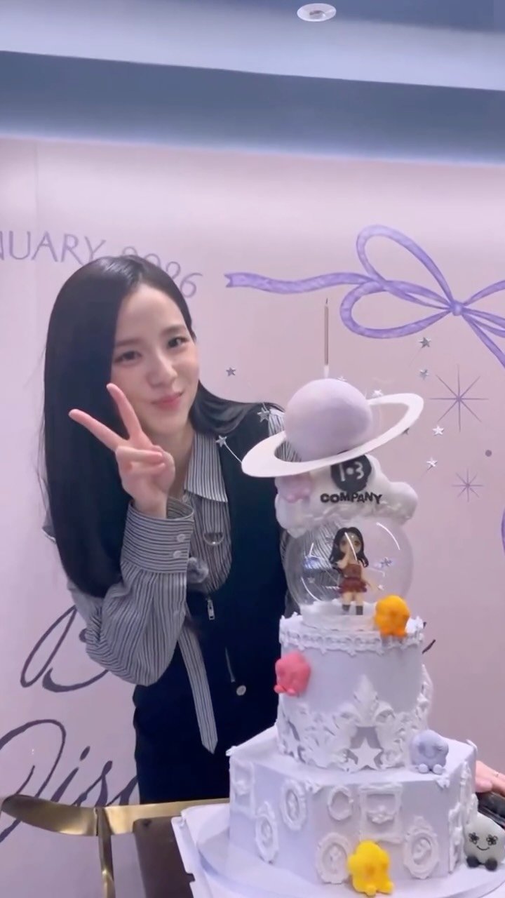 jisooonews 게시물 이미지: [26.01.04] #JISOO douyin update🪐

#지수...