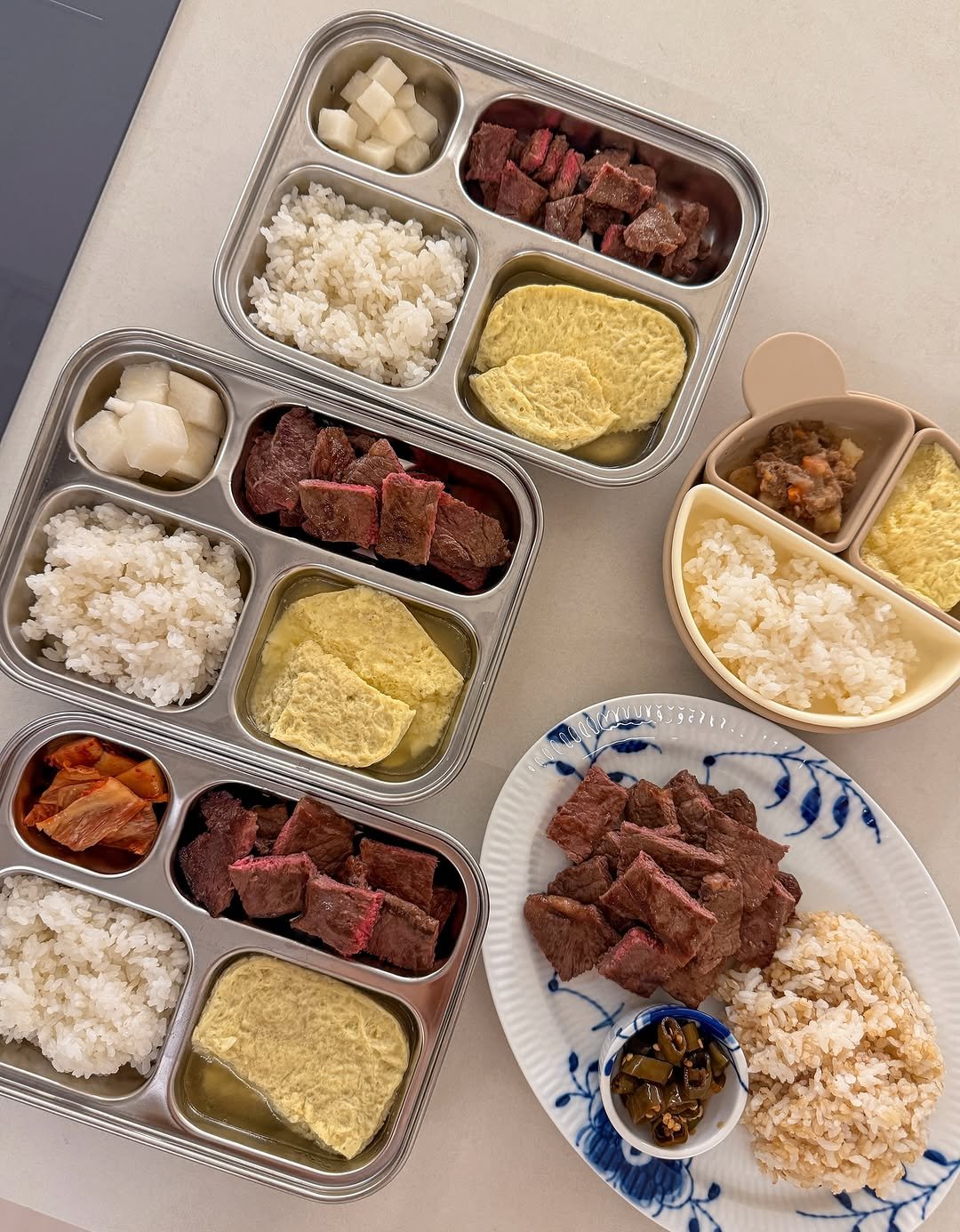Photo by 이지수 유로단 on August 13, 2025. May be an image of steak, couscous, rice and text.