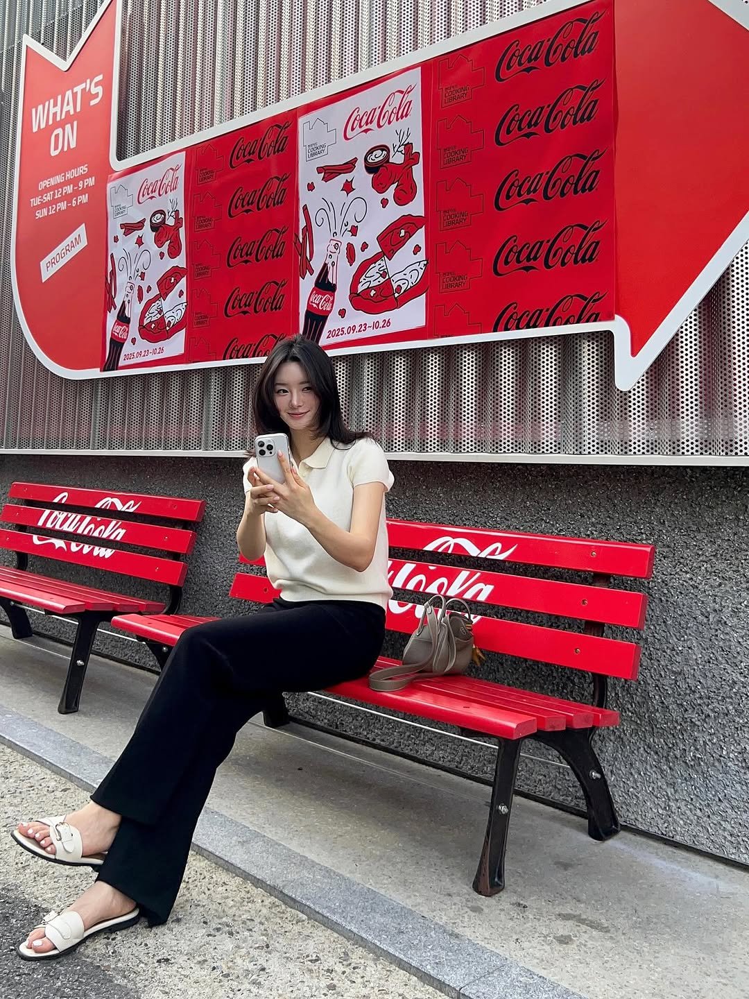 Photo shared by 지 원 on September 25, 2025 tagging @modiattico_official. May be an image of 1 person, ice cream, deck chair and text.