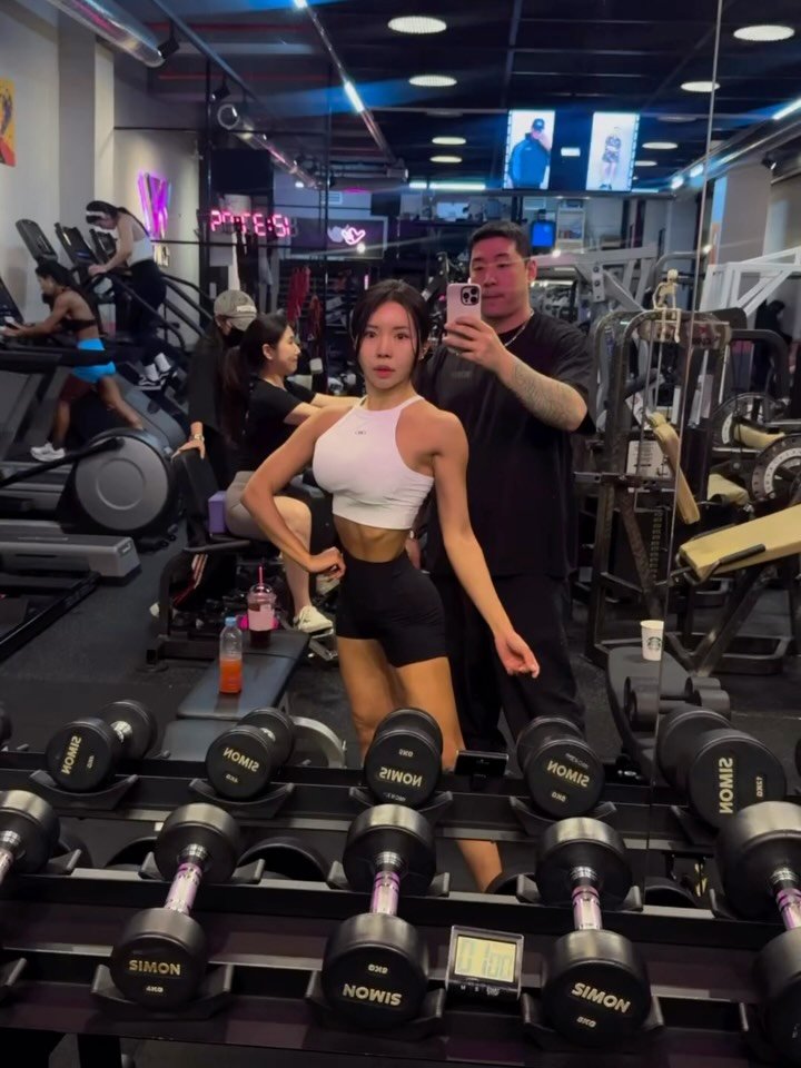 jiyacong_cc 게시물 이미지: 좋아하는 걸 할 수 있을 때,👀🤍✨