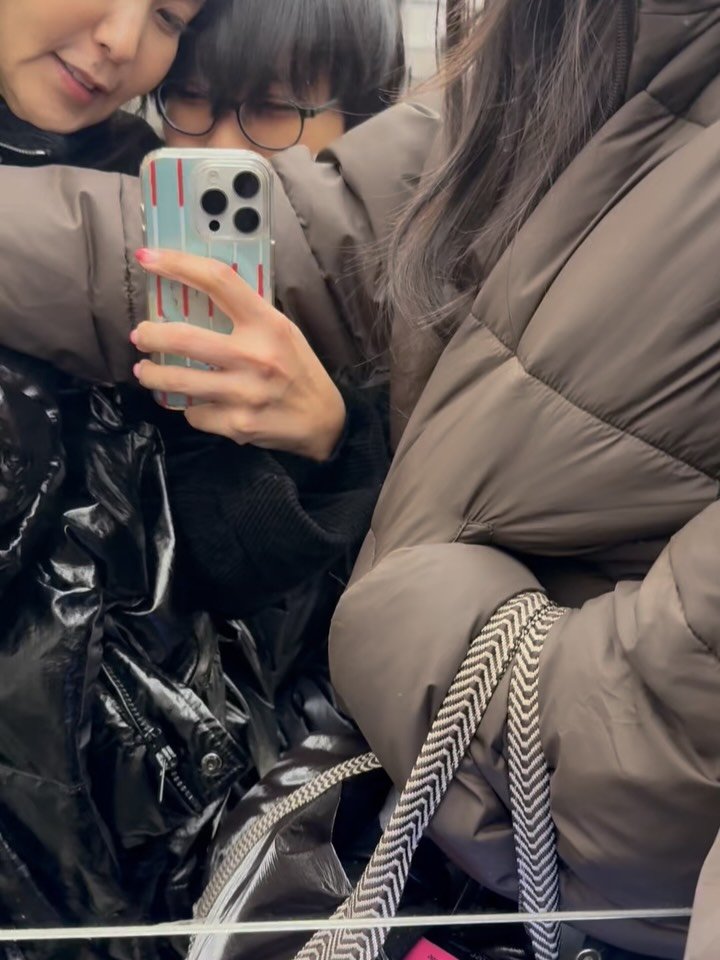 jiyoon_park_ 게시물 이미지: 언니집에서 자고
오리불고기 먹고 집에 온거밖에 없는데

왜이리 힘들고 
며칠 비웠던...