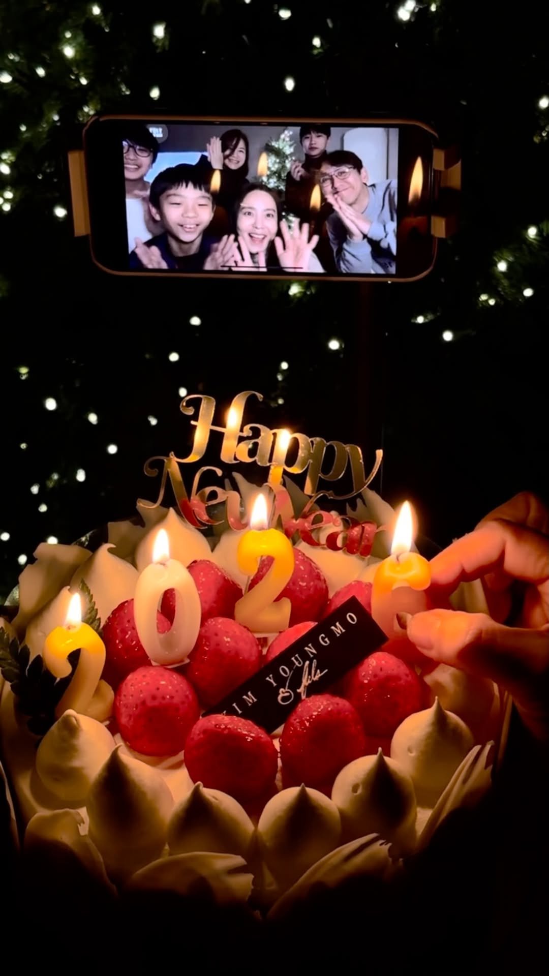 jiyoon_park_ 게시물 이미지: 한해가 지나간다는게 진짜 믿기지않아요
정말 많은 일들이 있었고
잘 지나왔다는 생각이...