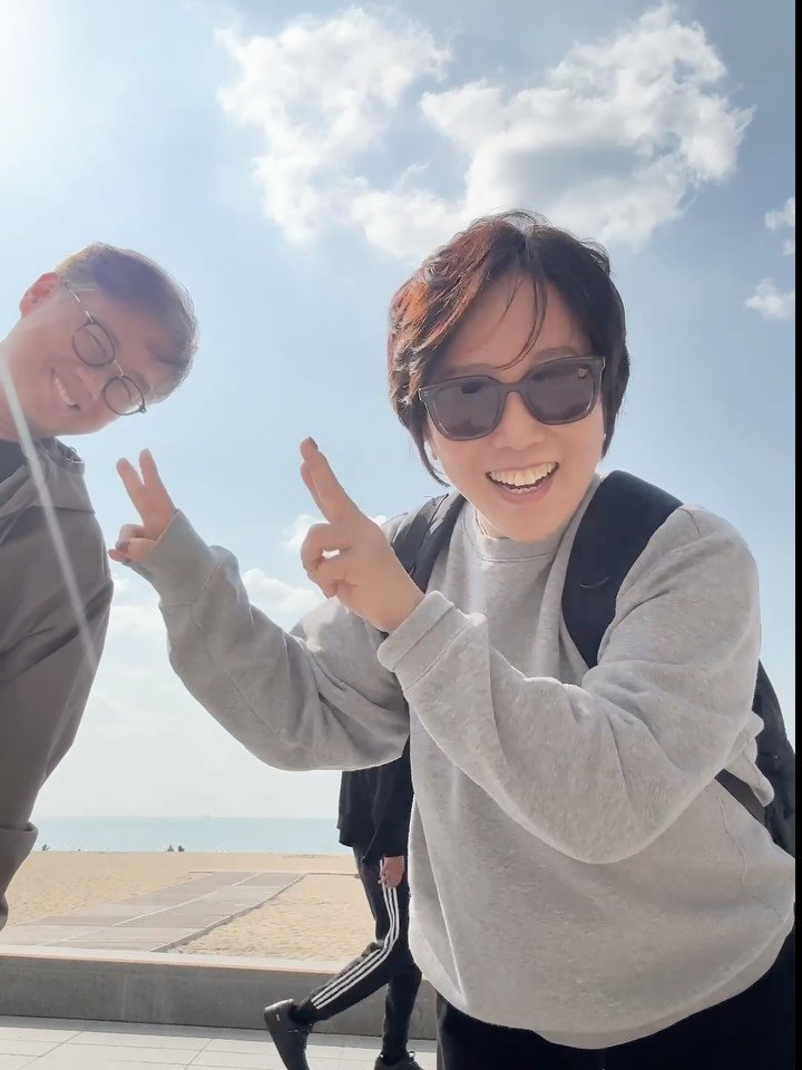 jiyoung11008 게시물 이미지: 부산가서
돼지국밥에 소주한잔? 콜!!
가족 모두 눈꼽만 떼고 바로 부산으로...