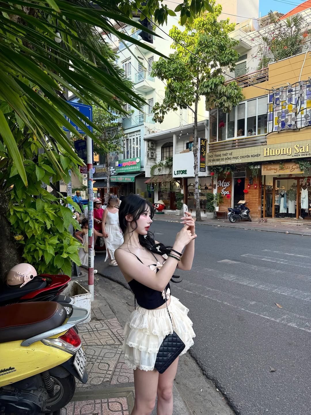 jj._.xxvely 게시물 이미지: 🐰🤍🖤

#베트남#나트랑#vietnam