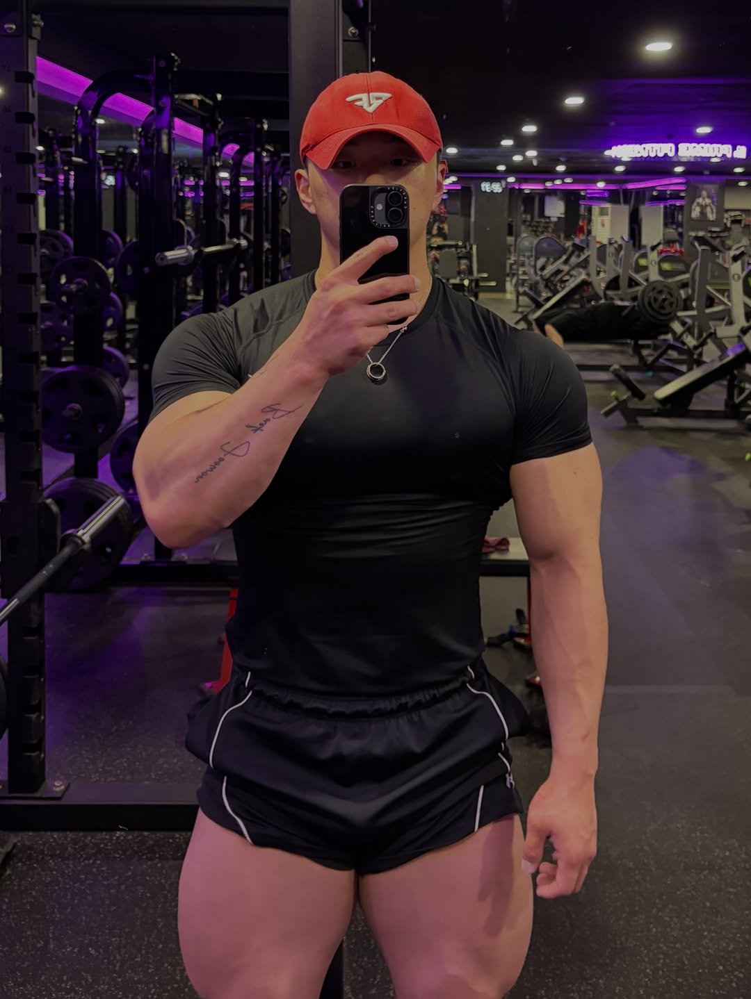 jjeonghoya_99 게시물 이미지: 화요일 레그데이 해냈다🔥

#김포 #legday #운동하는아빠 #하율우빈파파