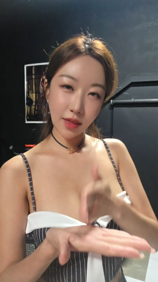jjharin0327 게시물 이미지: #actor #model #challenge #dance #책방오빠문학소녀 #손댄스...