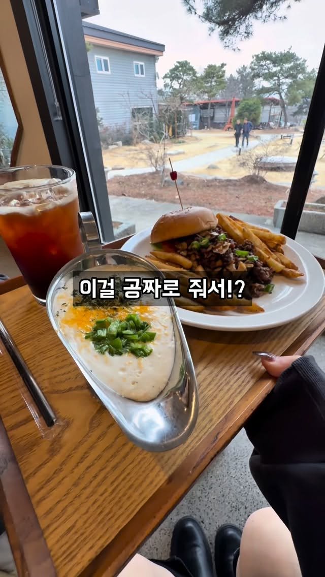 jjulini_ 게시물 이미지: 굳이 촌구석까지 매달 가는 이유가..?

경산 자인에는 블루리본까지 받은
숲속?에...