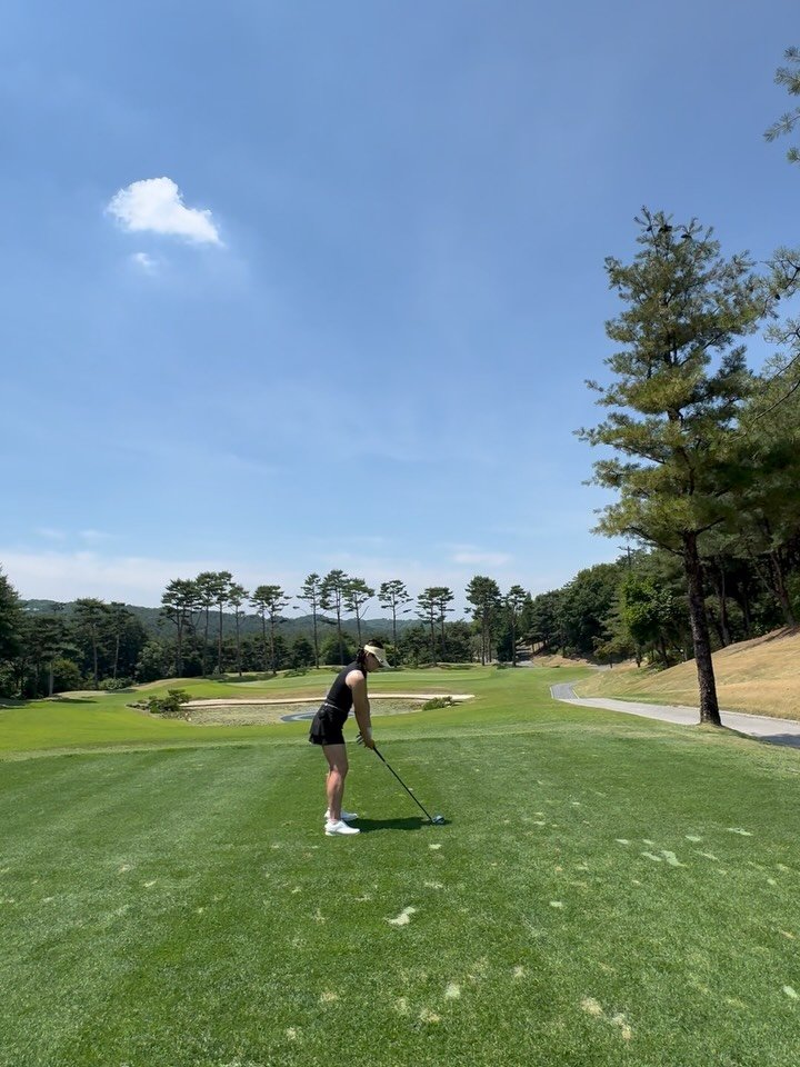 jjumi_wbffpro 게시물 이미지: .
#솔모로cc퍼시먼코스 
#솔모로cc ⛳️

오늘 좀 잘쳤는데도 103타🤣
벙커...