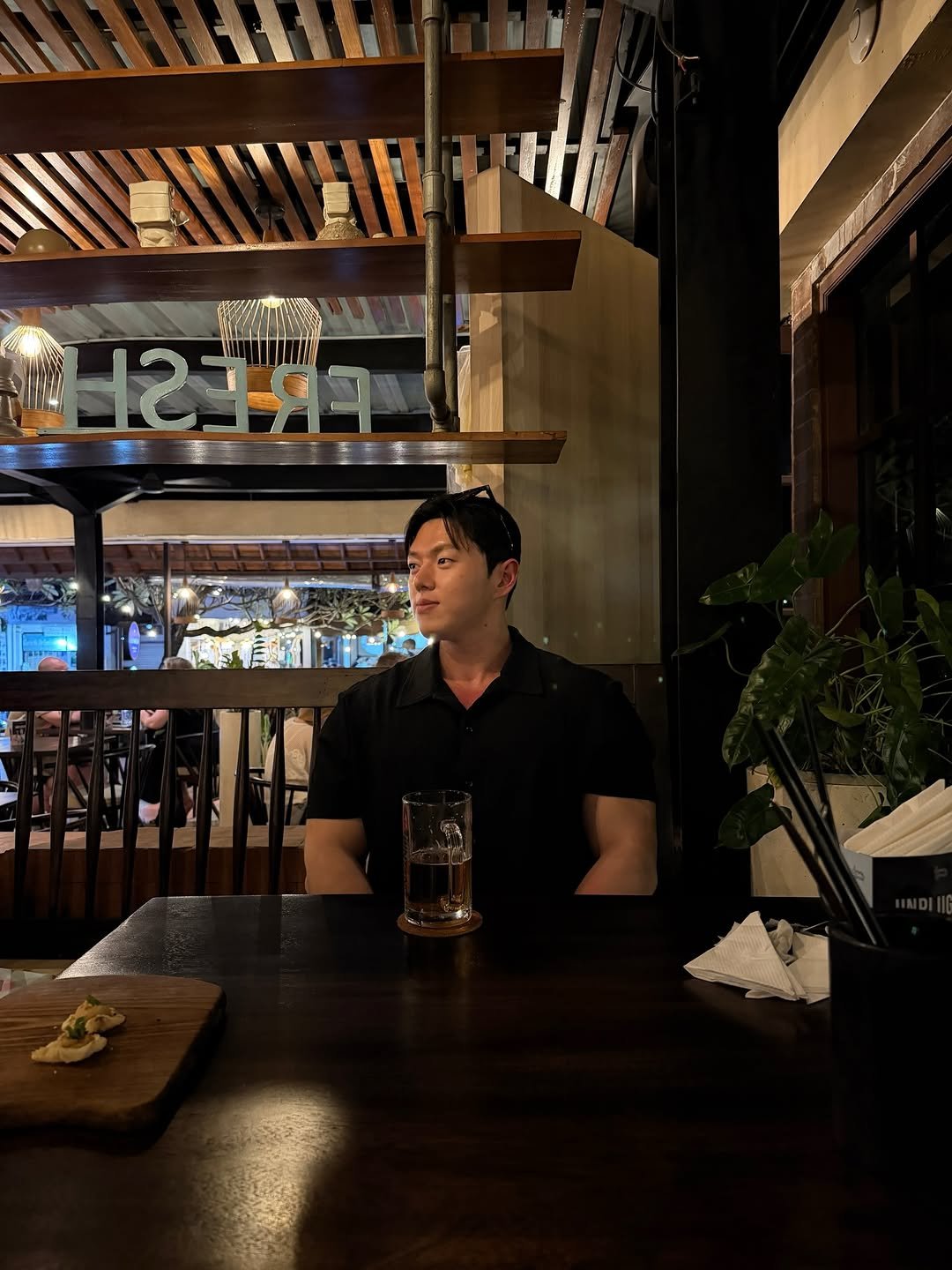 jjwonzz_ 게시물 이미지: 가슴만 탄 사람

#발리 
#여행
 #일상
 #bali 
#travel