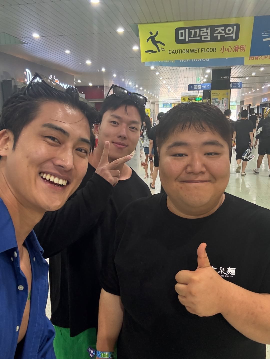 jjwonzz_ 게시물 이미지: 저만 감기 일주일째 안나은건가효..