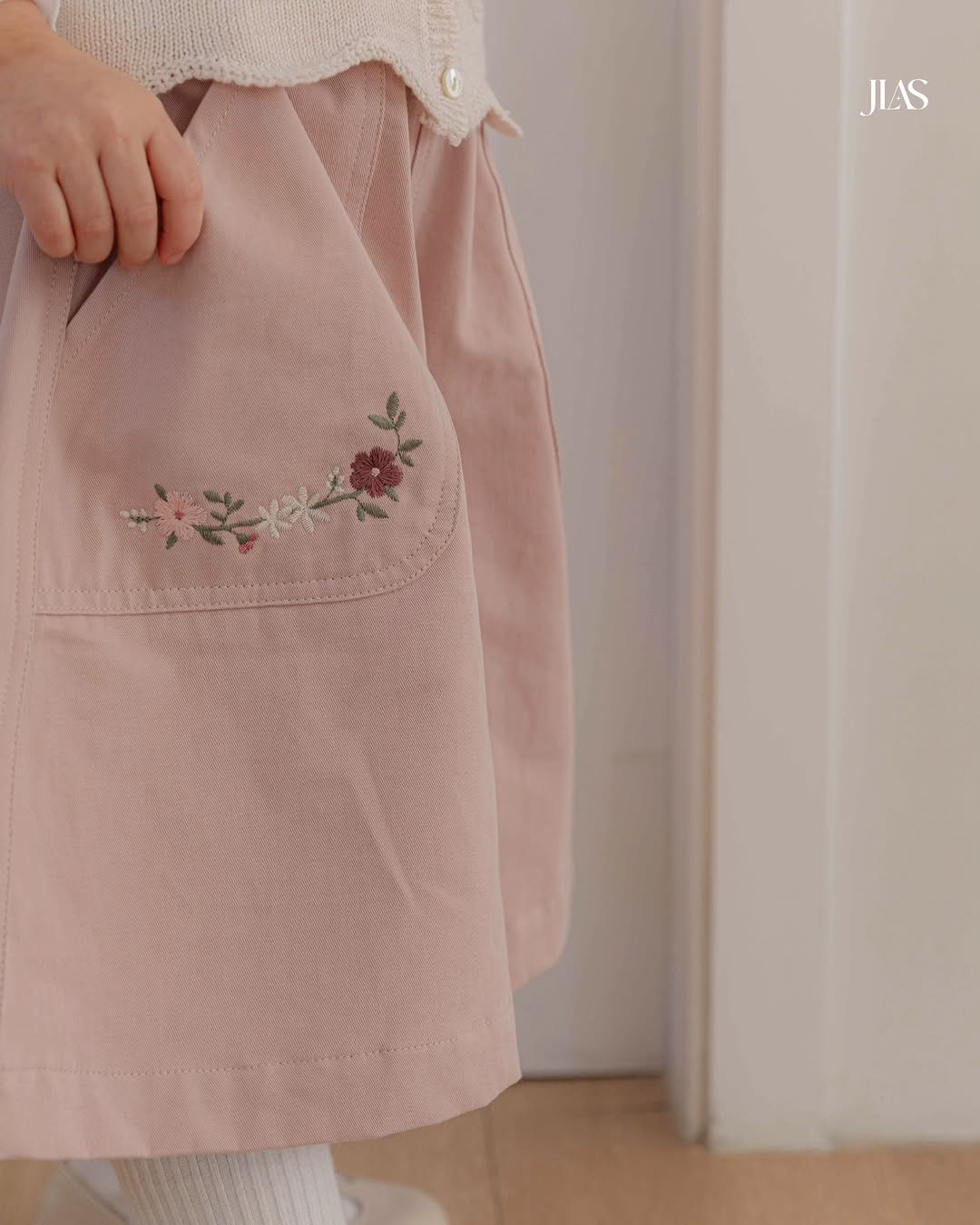 Photo by 제이라스 on April 10, 2026. May be an image of text that says 'I'.