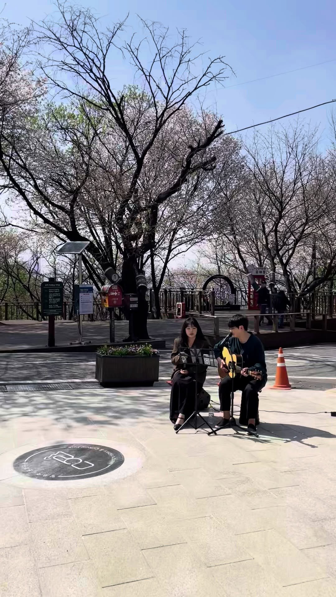 jnfac_official 게시물 이미지: □ 여유로운 주말의 완성, <망우문화마당 주말버스킹>

🎶 주말의 여유, 음악으로...