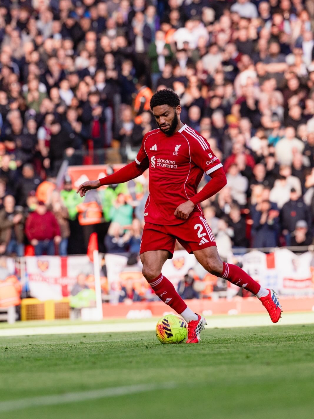 Photo by Joe Gomez on February 28, 2026. May be an image of ‎football, soccer, stadium and ‎text that says '‎م Ch chart standlare I00 enort tered ed B cΧρό 2 س‎'‎‎.