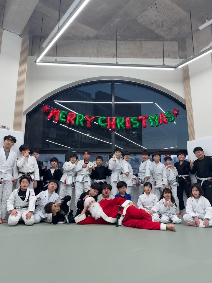john.frankl.laveniche 게시물 이미지: 🎅
#🥋 #주짓수 #柔術 #JiuJitsu #BJJ