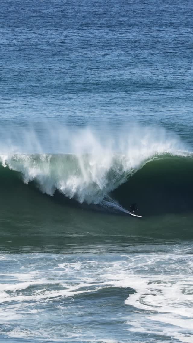 johnmel_ 게시물 이미지: @johnmel_ with an absolute gem at Maverick...