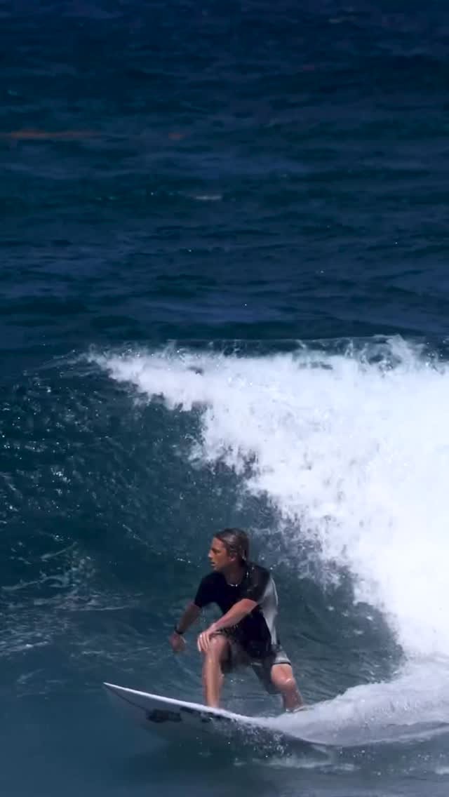 johnmel_ 게시물 이미지: A Few waves at Soup Bowl. Wearing my favorite...